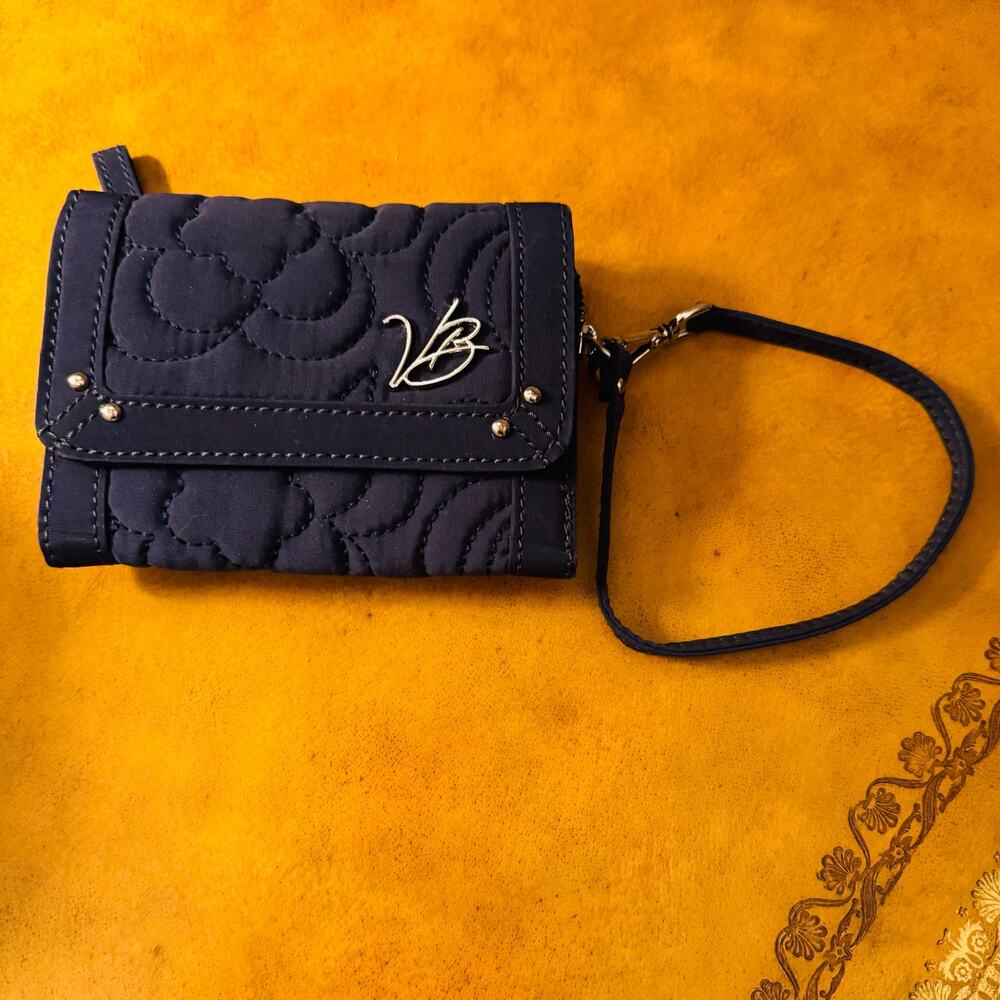 Vera Bradley Navy Quilted Flap Trifold Wallet Wristlet - Picture 2 of 10